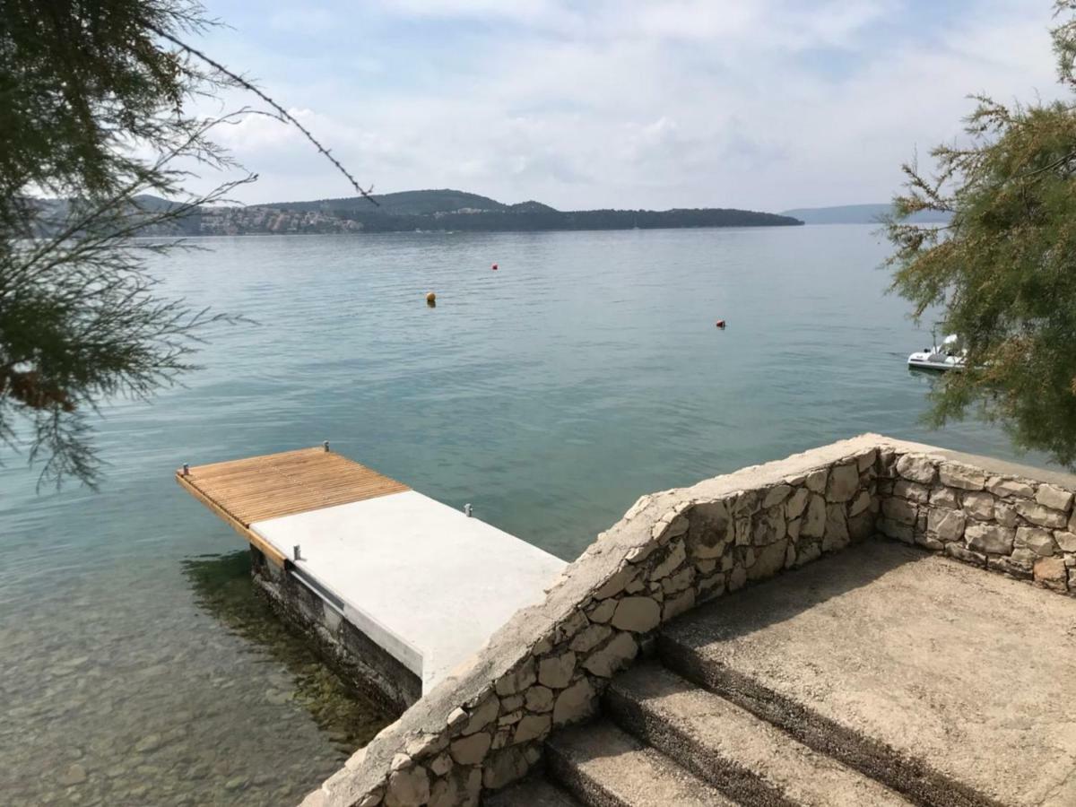 Secret Garden Barada Apartment Trogir