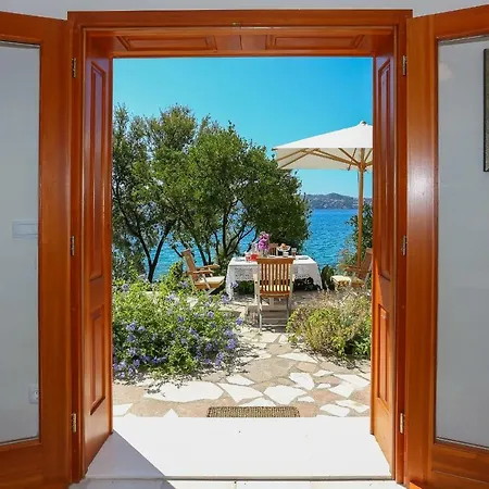 Secret Garden Barada Beach Apartment Trogir Exterior photo