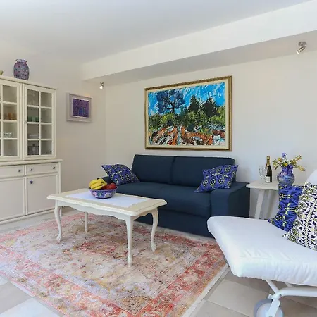 Secret Garden Barada Beach Apartment Trogir Exterior photo
